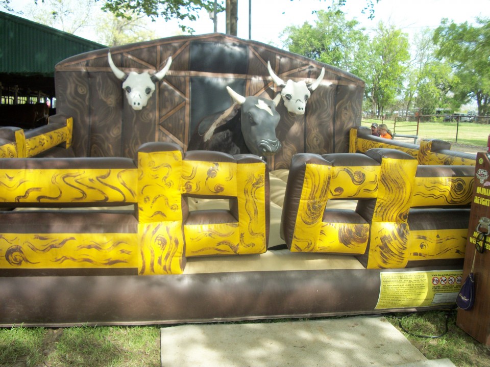 Mechanical Bull rentals for churchs, schools, festival, rodeos, project graduations, birthday parties and fairs. Mechanical bull rentals are fun for all ages.